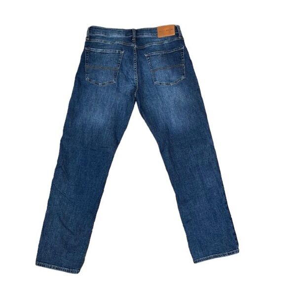 Lucky Brand Men's 221 Straight Jeans Darker wash faded thigh Size 34X32 - Picture 3 of 8